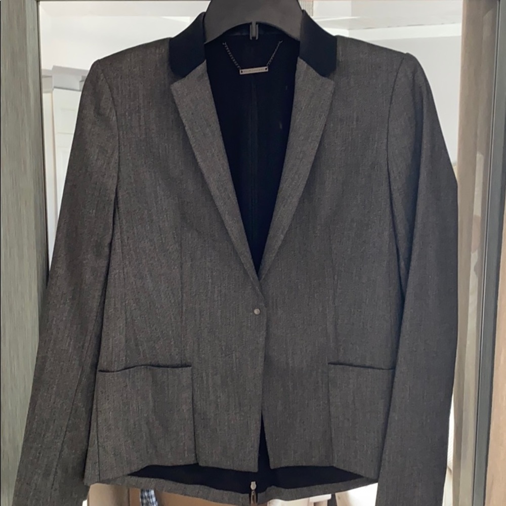 Elie tahari blazer